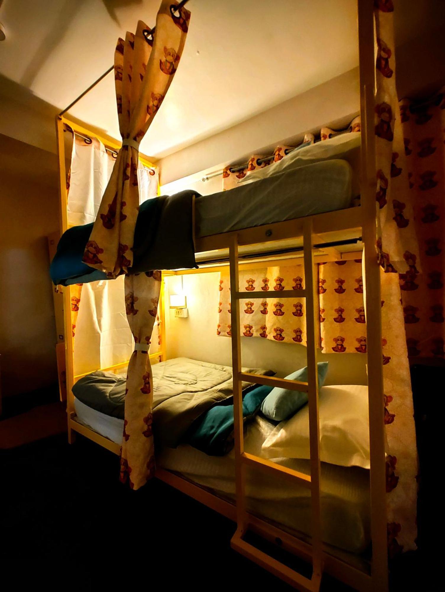 דרג'ילינג Hidden Monkey Backpackers Darjeeling, Batasia מראה חיצוני תמונה